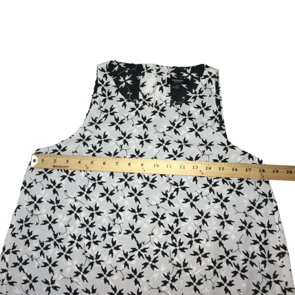 Premise Studio Layered Split Back White Black Print Sleeveless Top Womens Small - Picture 3 of 10
